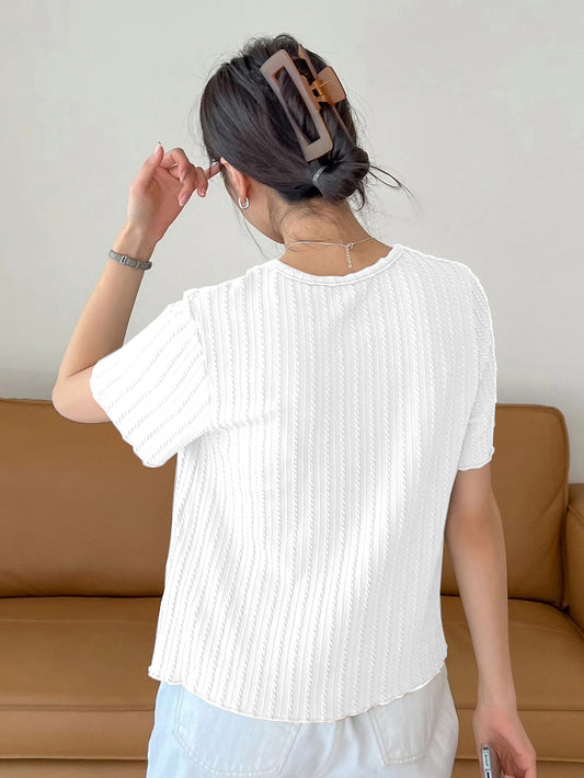 Lining Pattern White Tishrt
