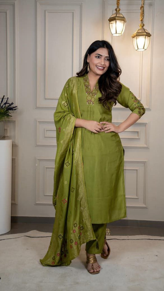 Elegant Green Kurta Set for Women