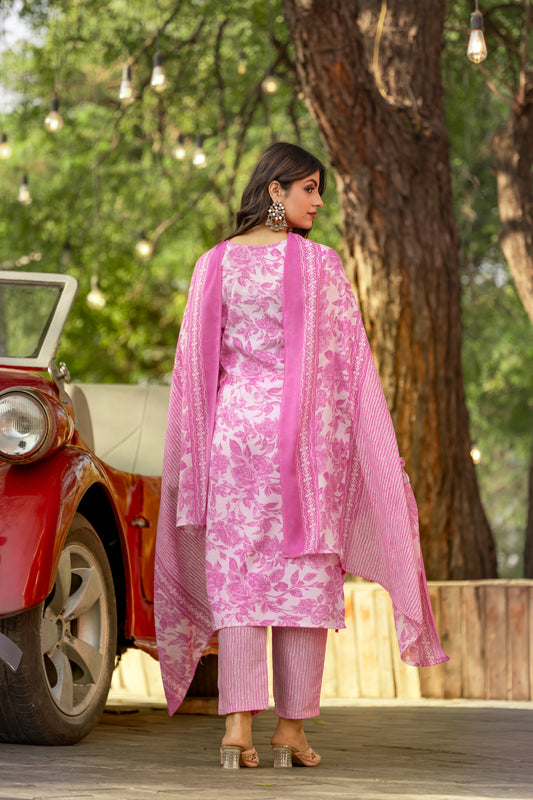 Styles Pink Kurta Set For Women