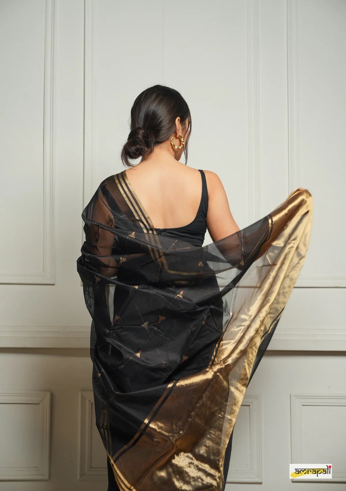 Traditional Handloom Saree – Pure Grace