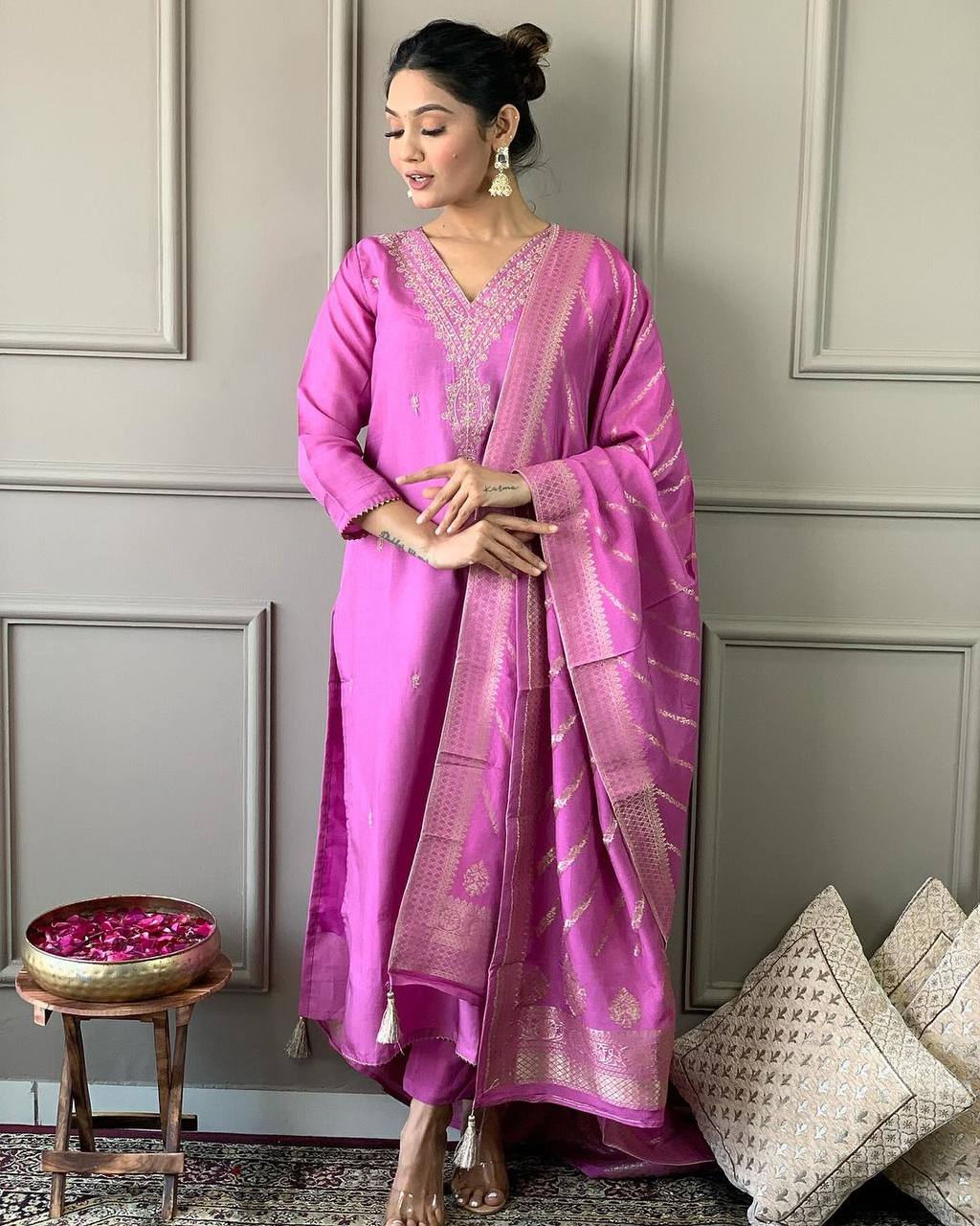 Embroidered V-Neck Thread Work Pink Kurta Set