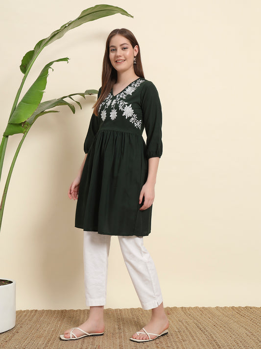 Chiknkari Green Short Kurti For Women