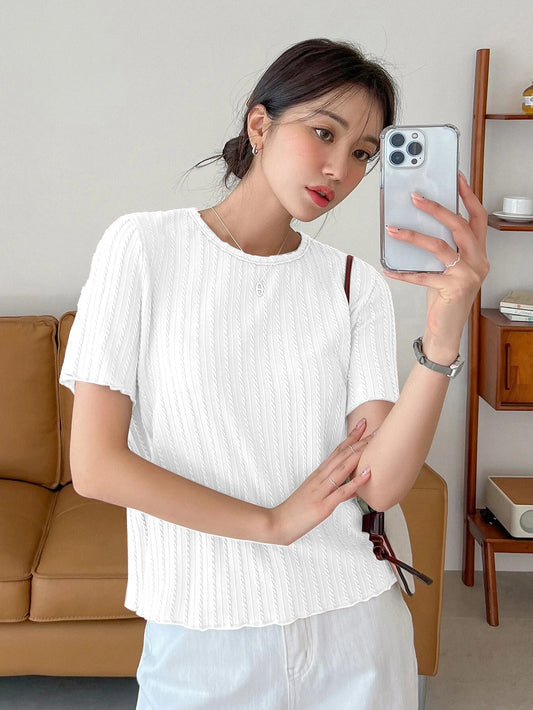 Lining Pattern White Tishrt