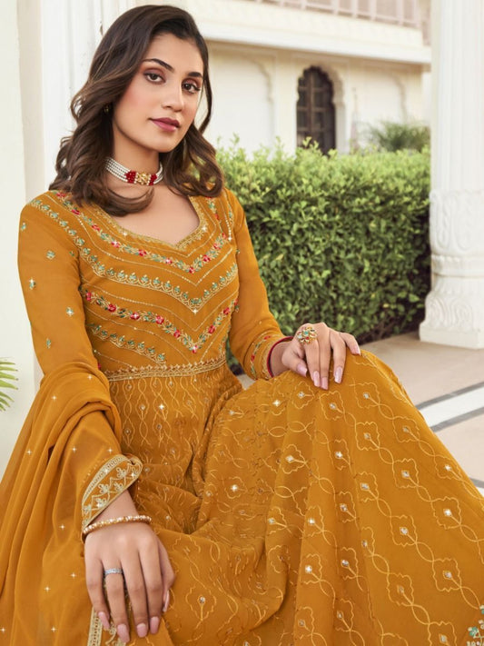 Golden Heritage: Regal Grace in Bloom