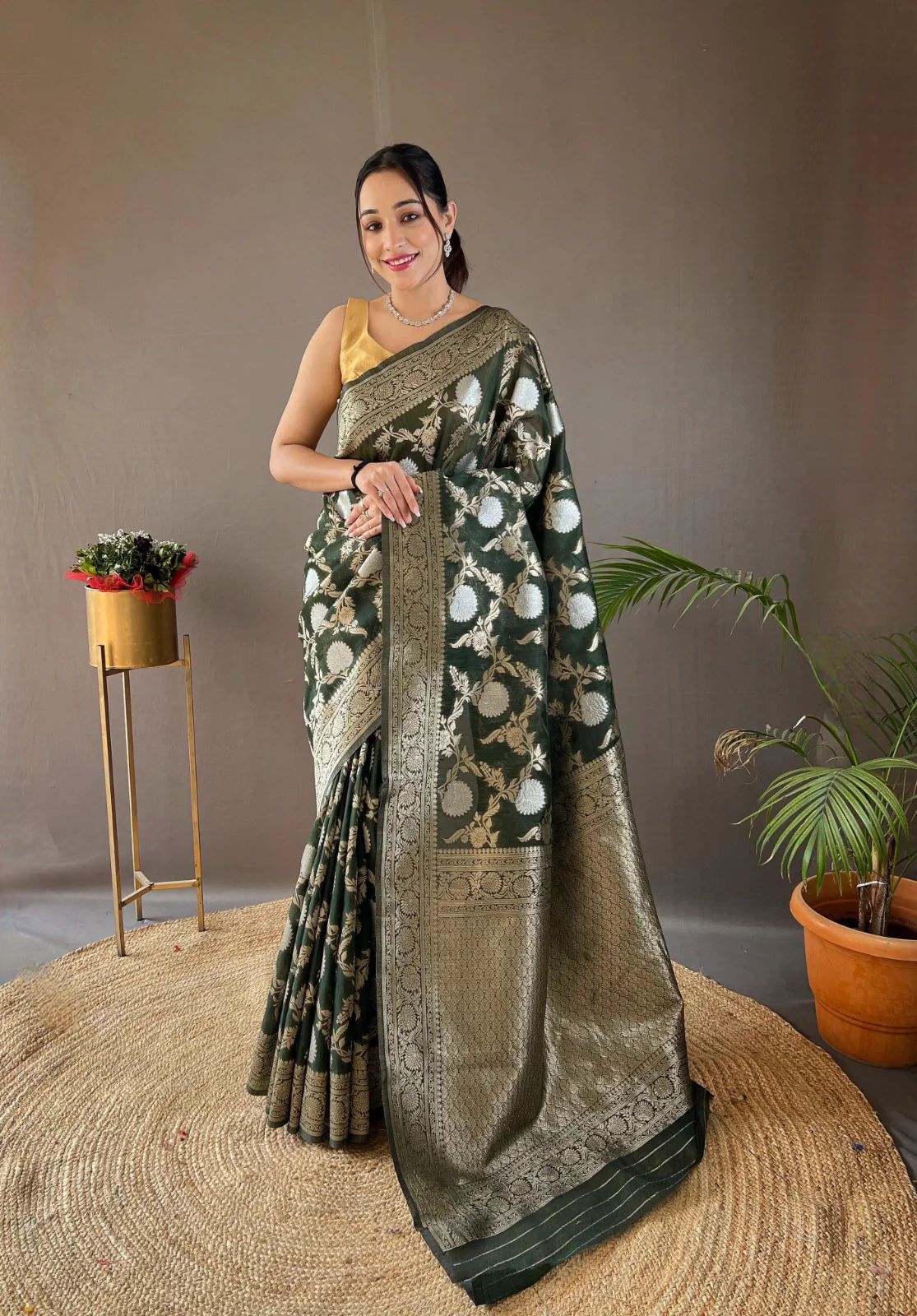 Elegant Silk Saree with Floral Motifs & Rich Zari Border