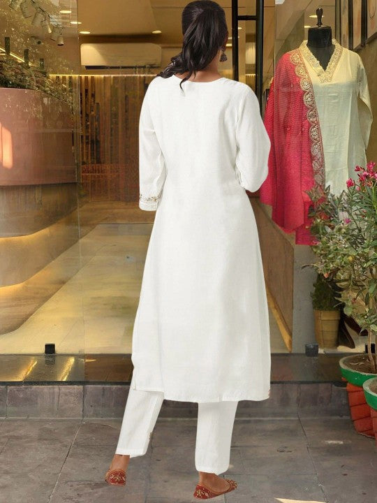 Women Embroidered Straight Kurta Set