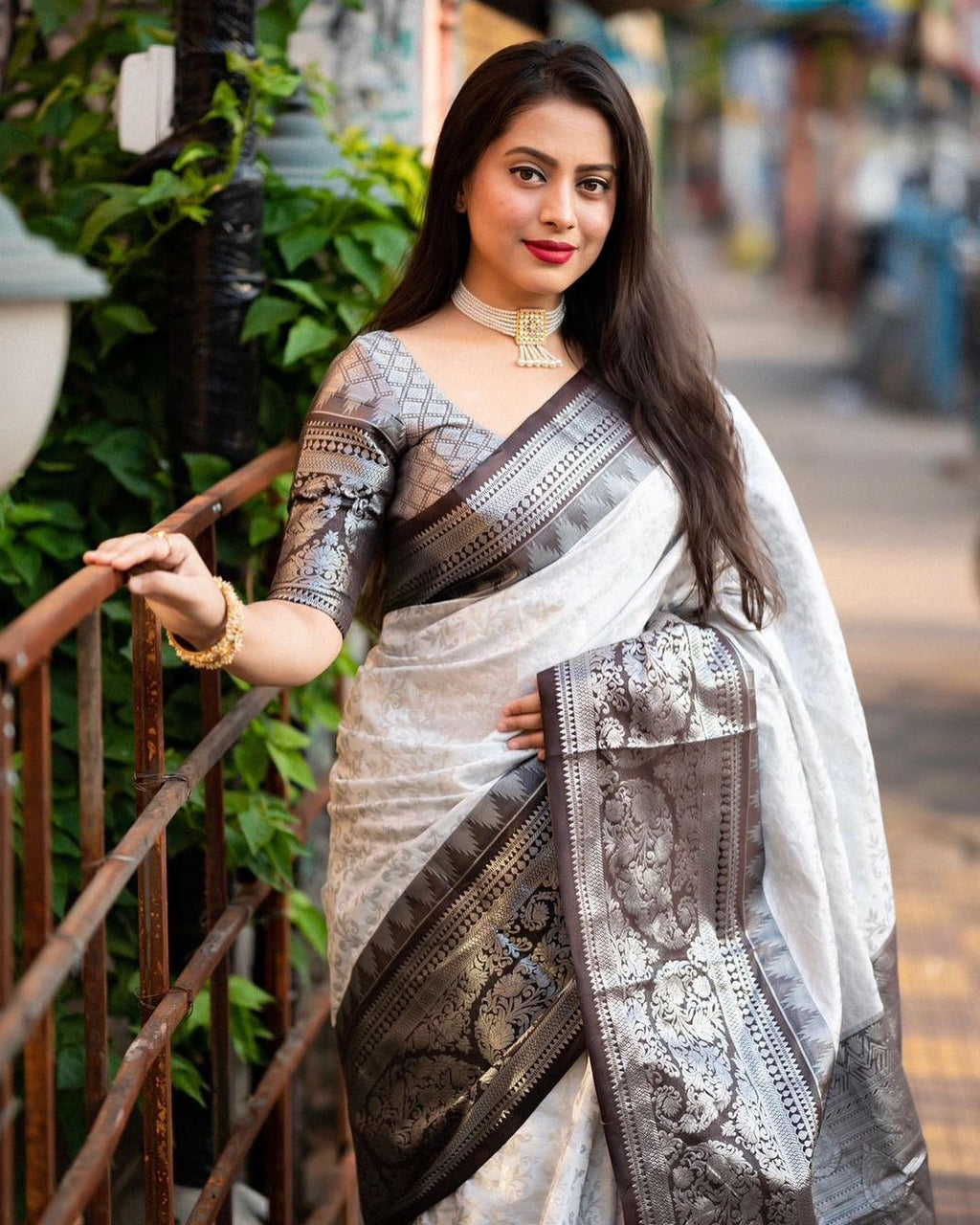 Ivory & Charcoal Elegance