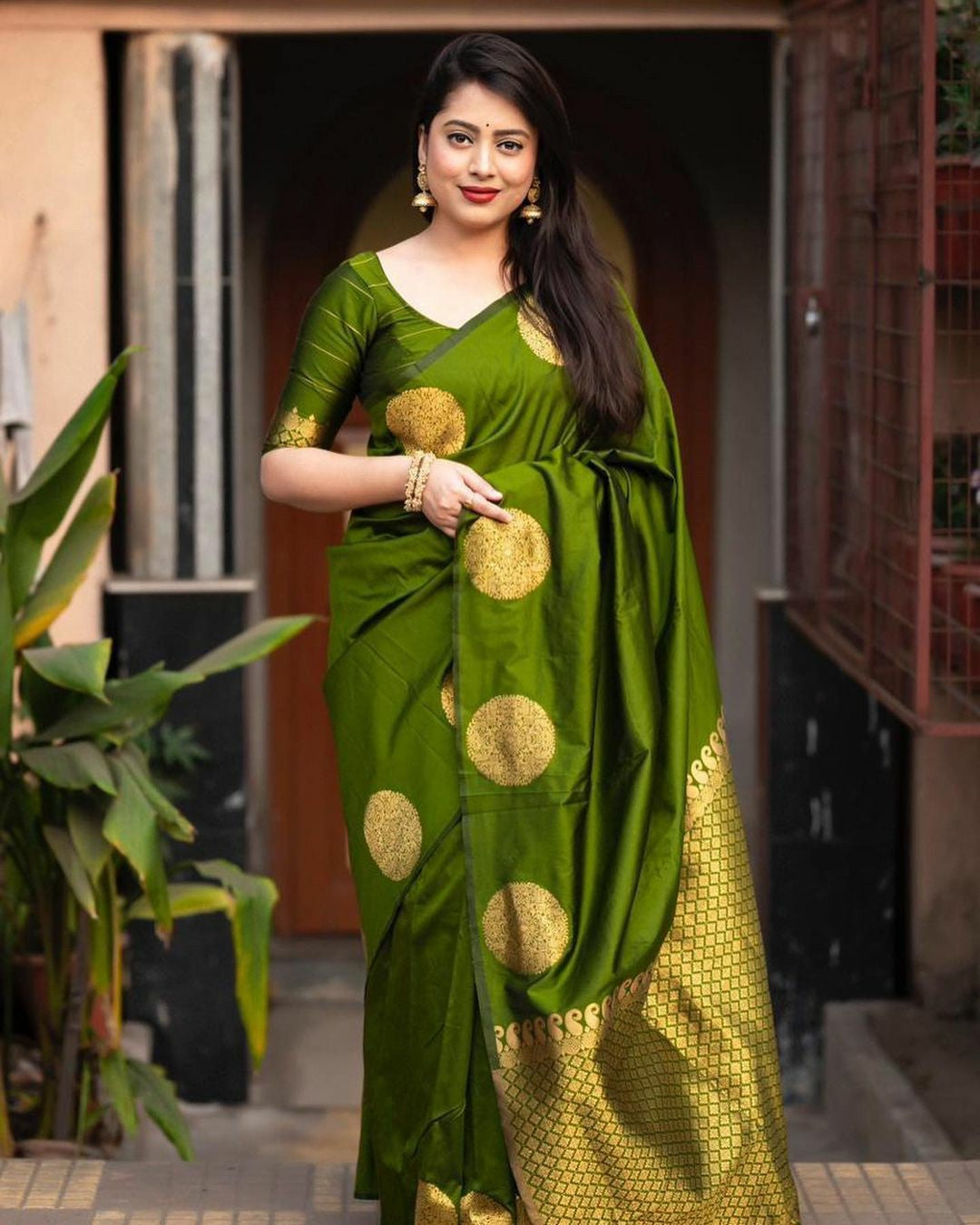 Gold Zari Polka Wedding & Festive Wear Saree