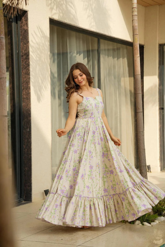 Elegant Cream Gown for Women