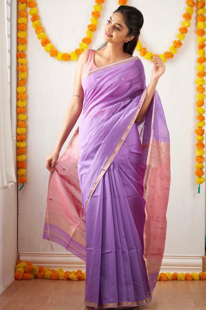 Elegant Traditional Saree with Contrast Border & Minimal Motifs for Festive Wear