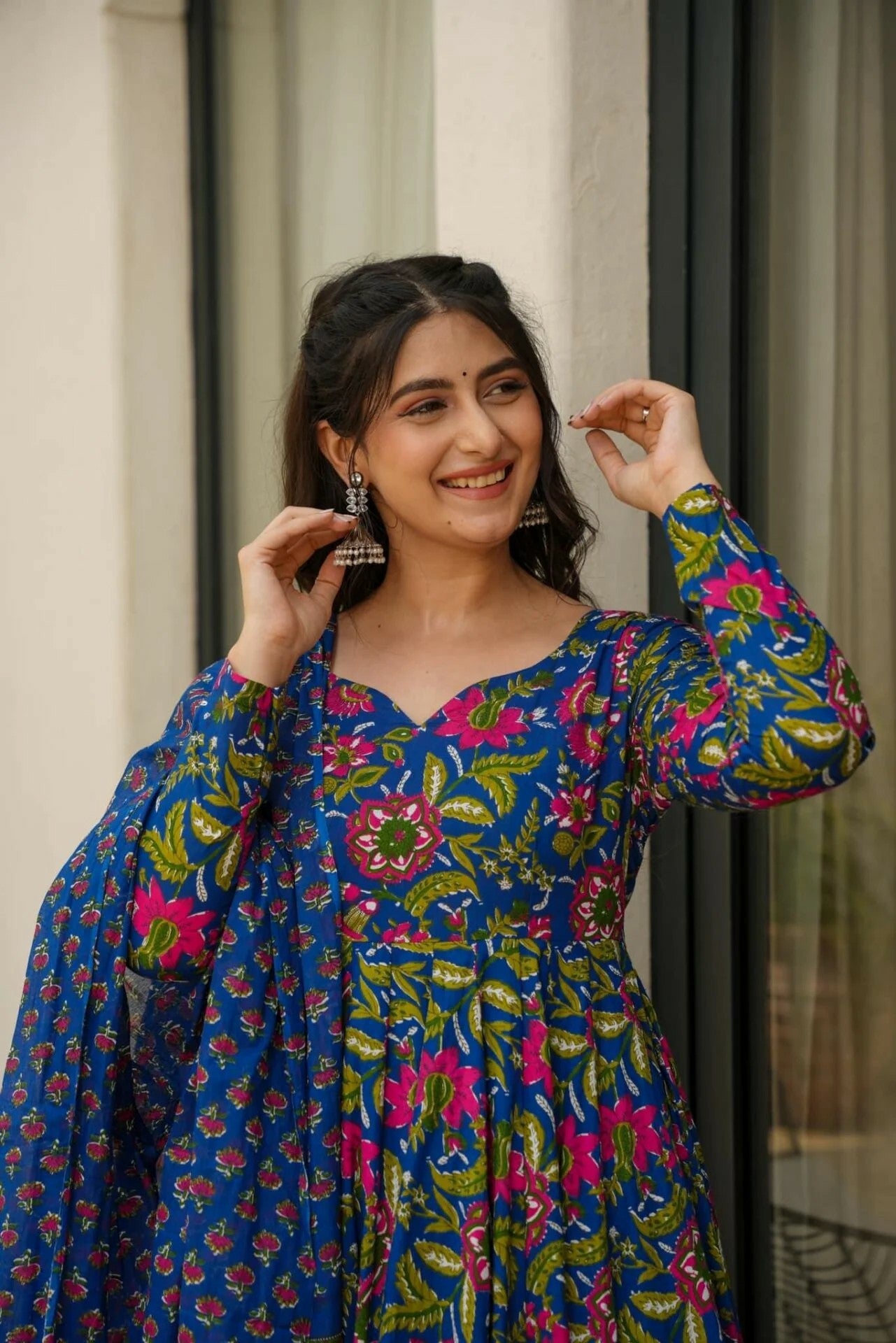 Elegant Blue Floral Printed Kurta Set with Dupatta for Women