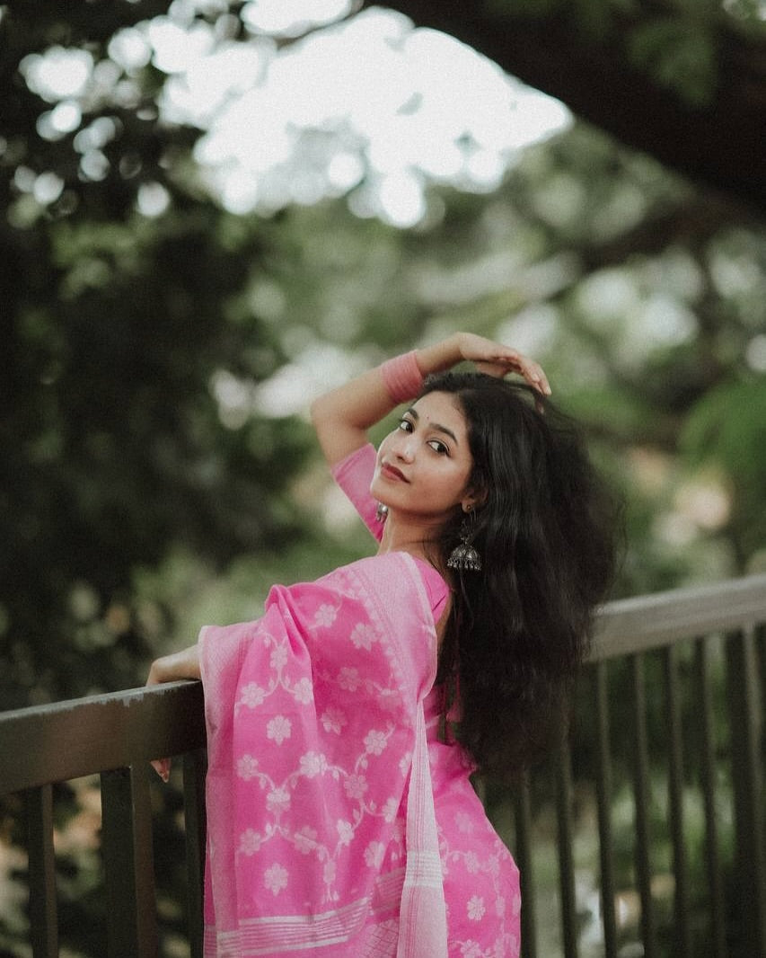 Soft Pink Linen Saree with Floral Weaving