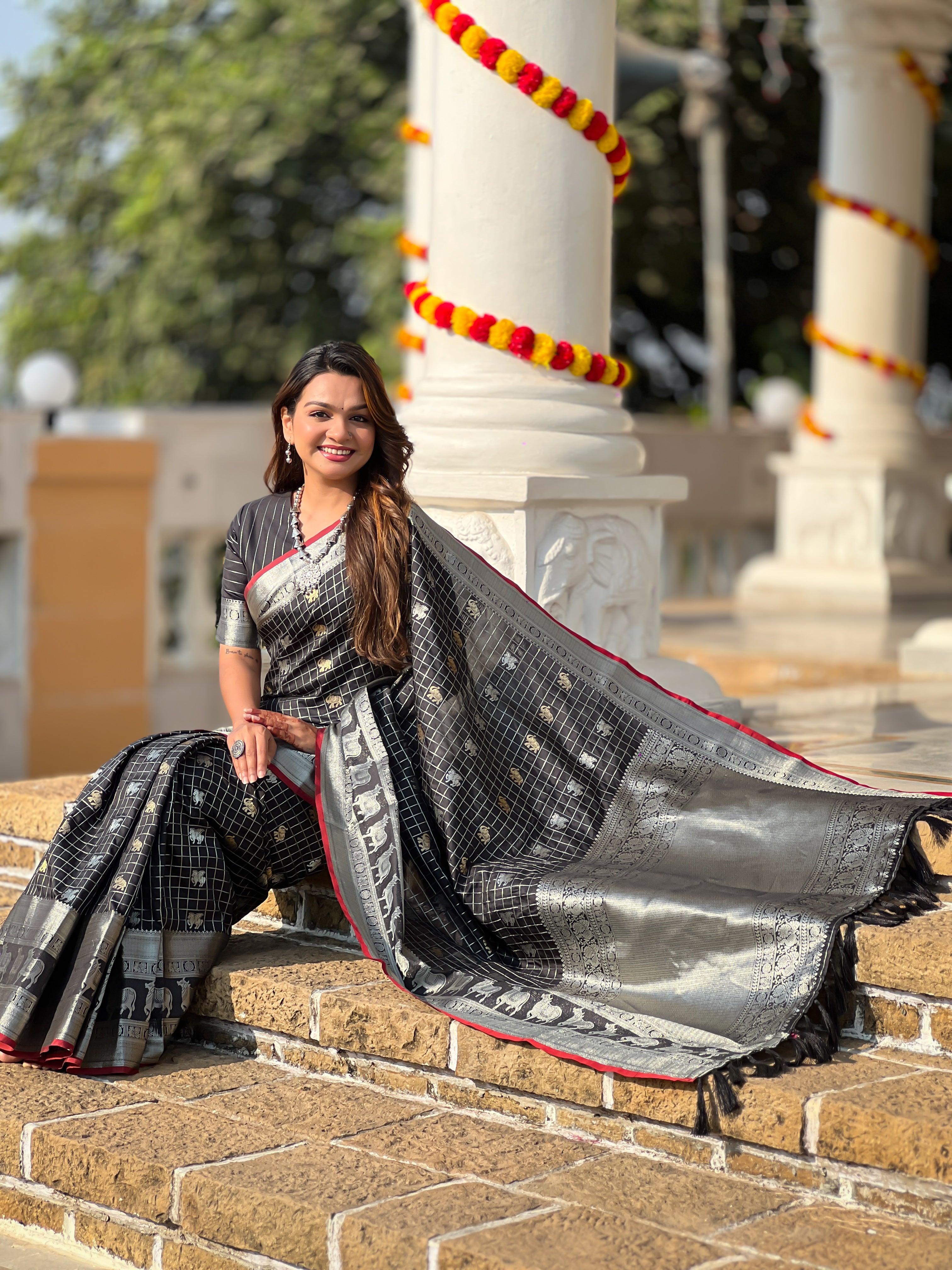 Elegant Woven Designer Saree with Traditional Motifs