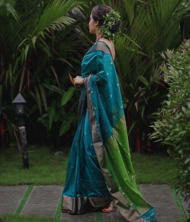 Elegant Rama Green Silk Saree with Zari Border for Women