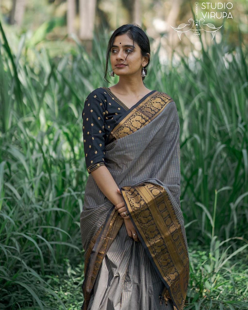 Elegant Silk Saree with Gold Zari Weaving & Rich Border