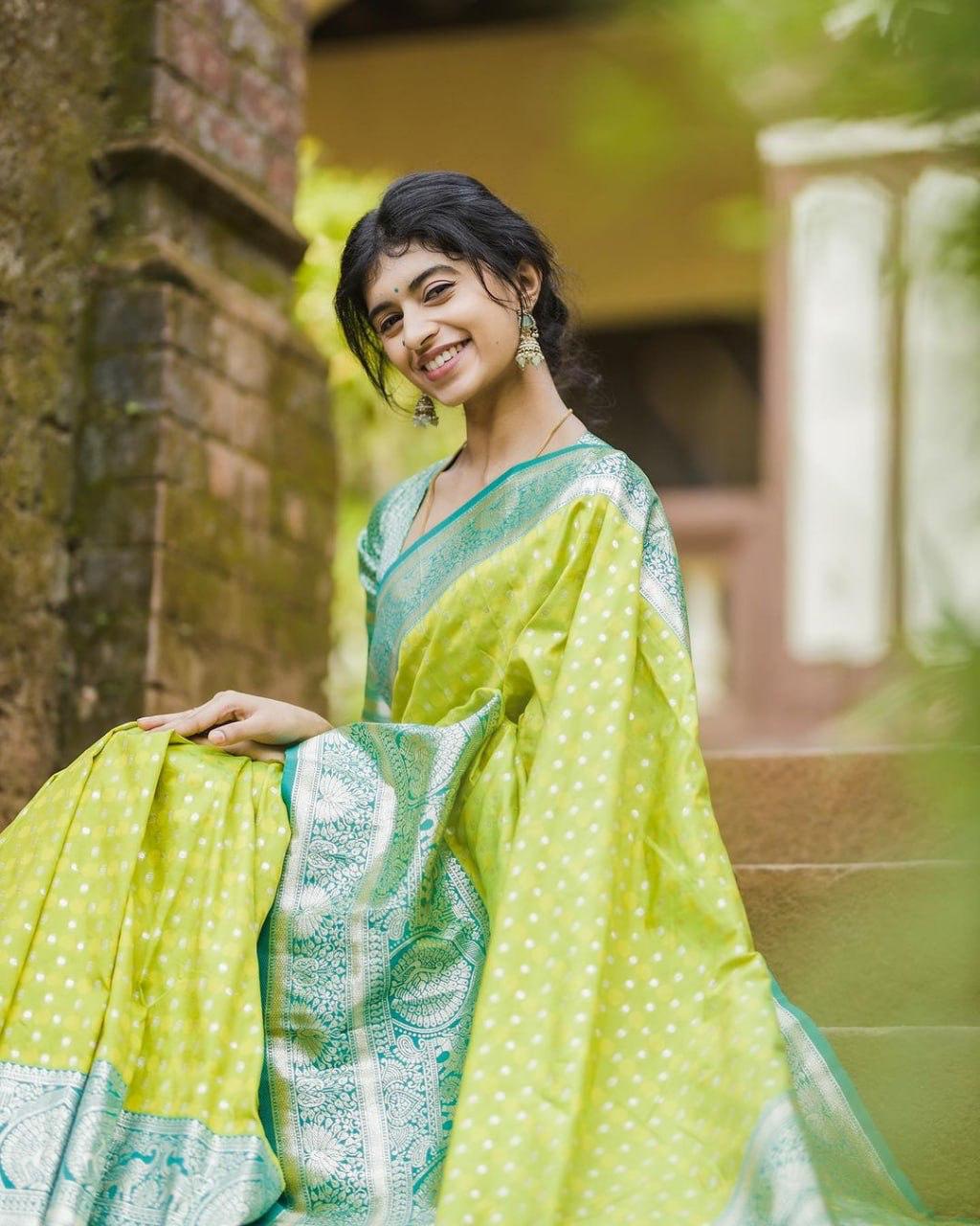 Lime Green & Teal Silk Saree with Zari Border | Festive & Wedding Wear Saree for Women
