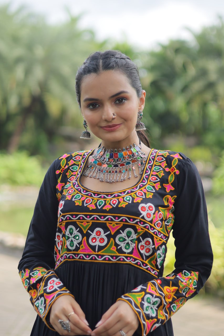 Gamthi Worked Kurta For Women