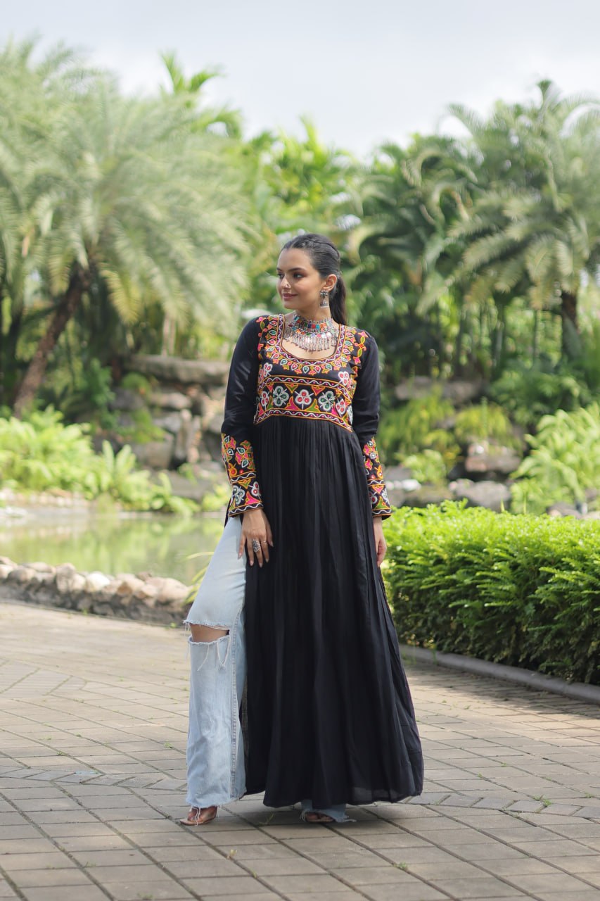 Gamthi Worked Kurta For Women