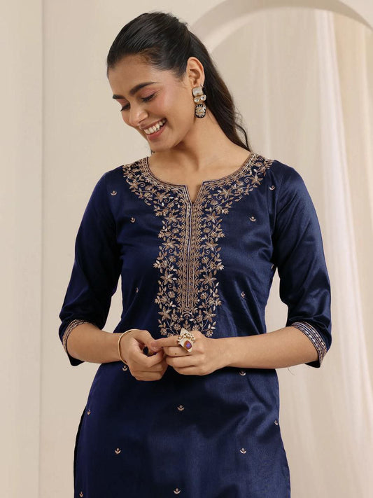 Exquisite Coral Embroidered Kurta Set with Sheer Dupatta