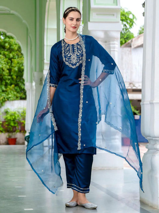 Graceful Peach Embroidered Kurta Set with Sheer Dupatta