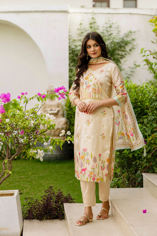 Pearl Elegance: Traditional Cream Ensemble with Sophisticated Flair