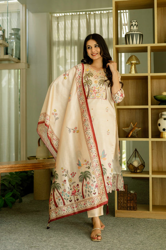 Soft Glow: Understated Yet Elegant Cream Kurta Look