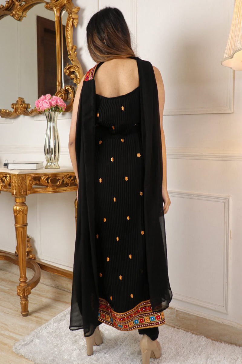 Black Embroidered Kurta Set for Women with Palazzo Pants | Ethnic Printed Designer Kurti Outfit