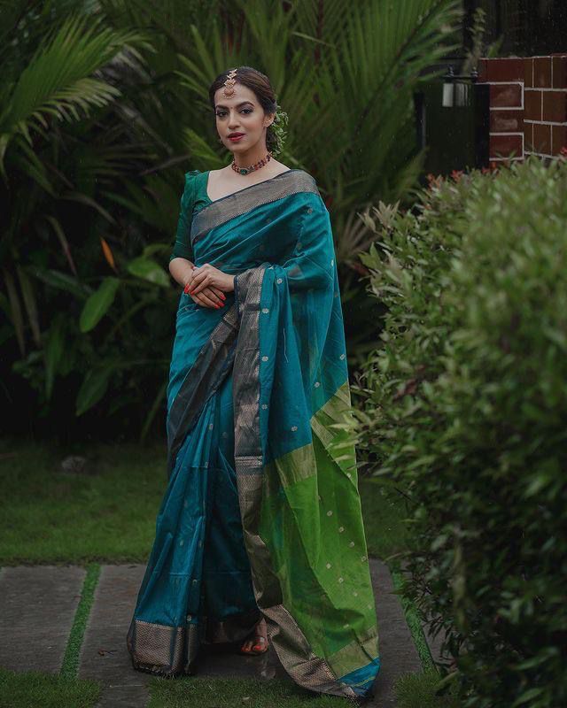 Elegant Rama Green Silk Saree with Zari Border for Women