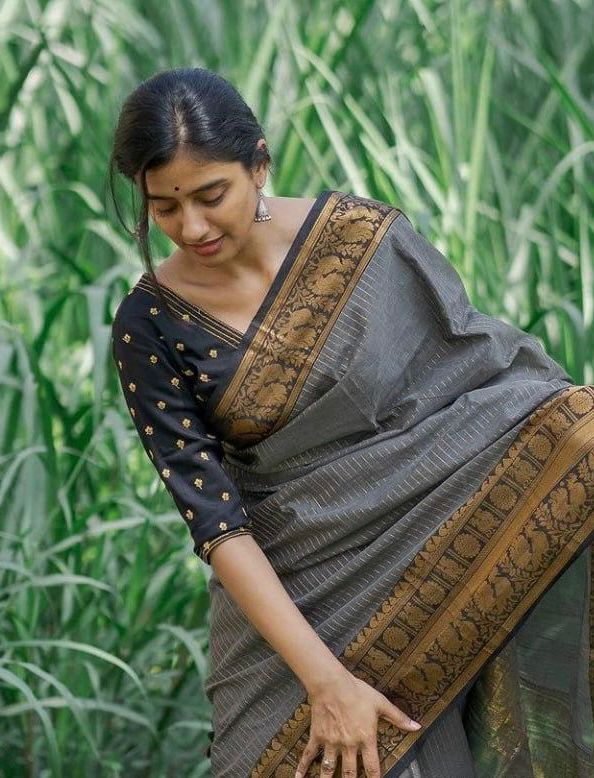 Elegant Silk Saree with Gold Zari Weaving & Rich Border