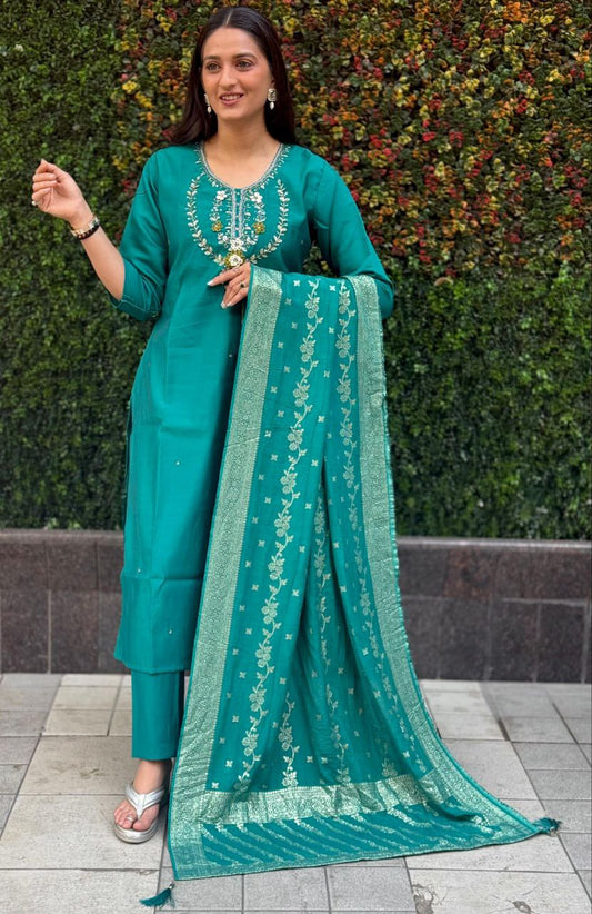 Green Kurta Set with Dupatta – Stylish Women’s Ethnic Wear for Festive & Party Looks