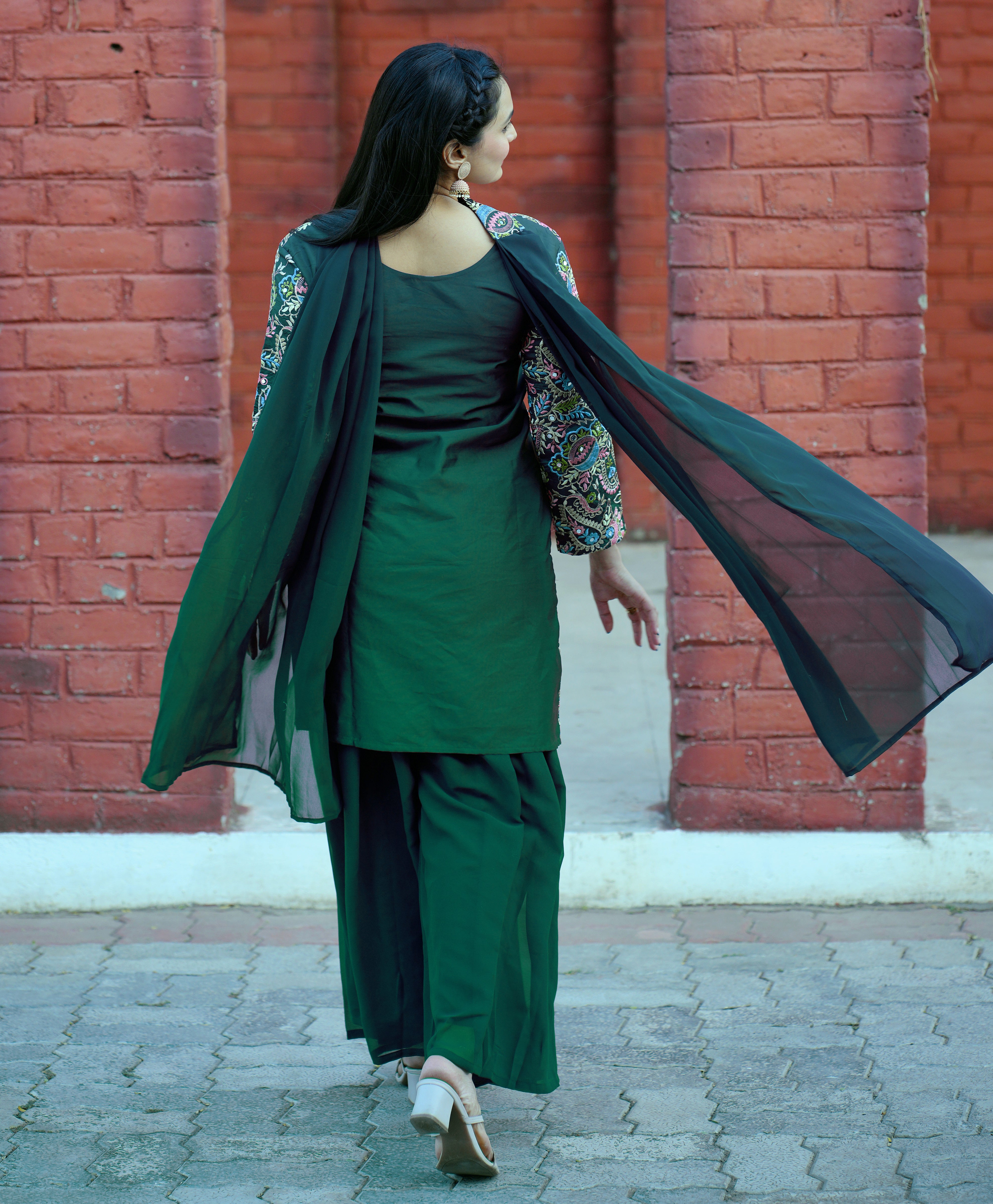 Graceful & Stylish Kurta Set