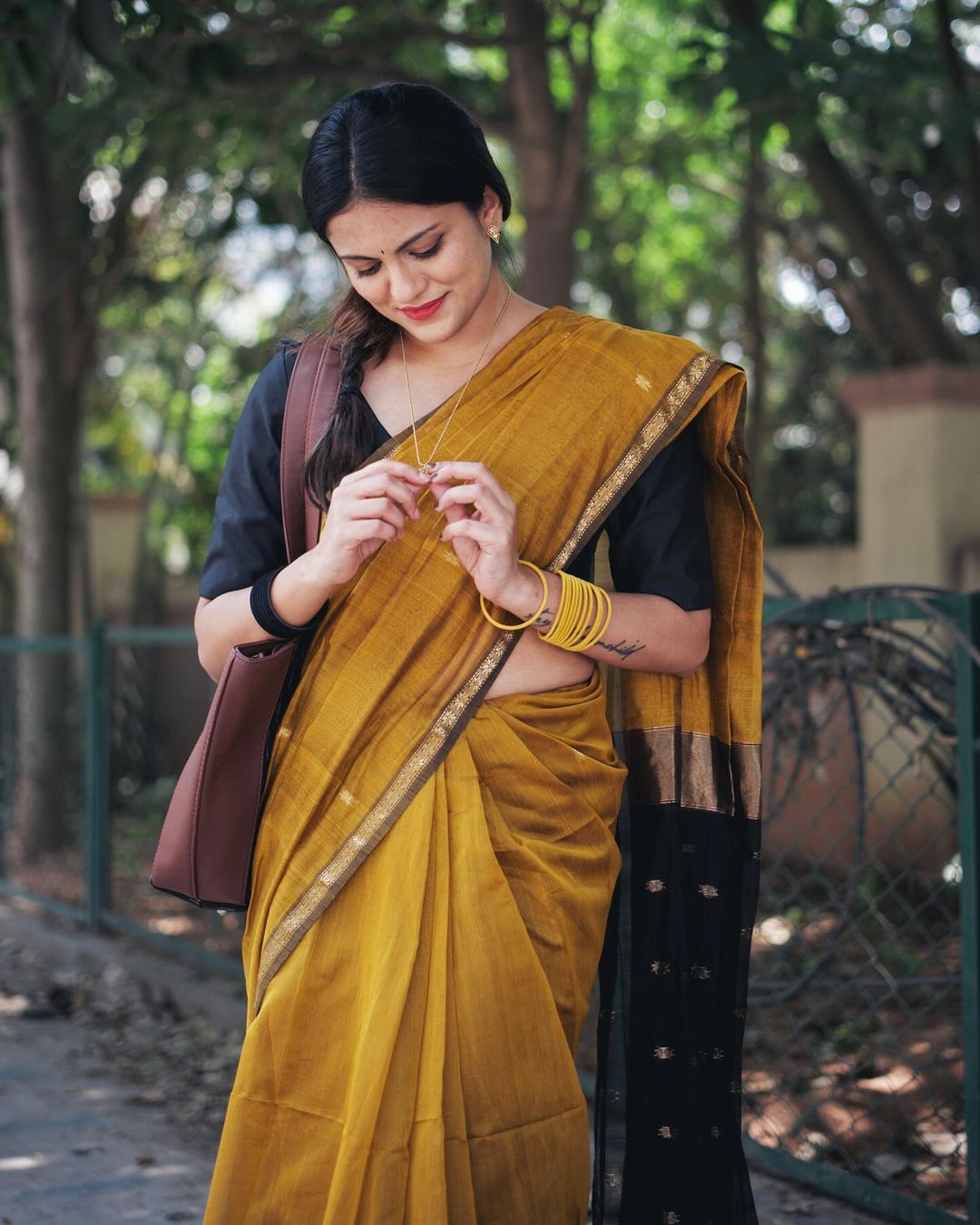 Gold Saree with Black Pallu & Zari Border