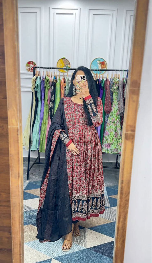 Elegant Maroon Embroidered Kurta Set with Sheer Dupatta