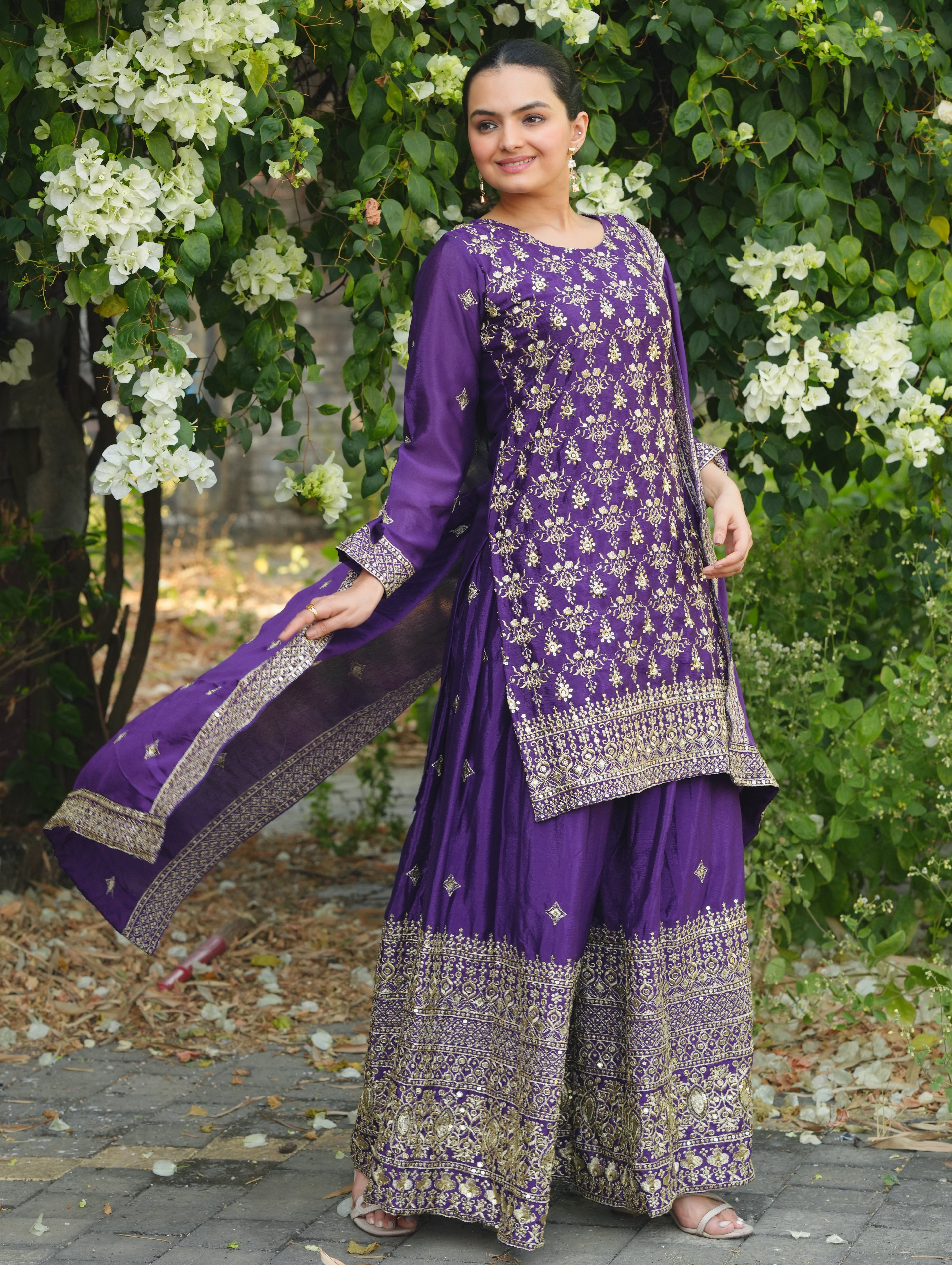 Eye-Catching Kurta Set