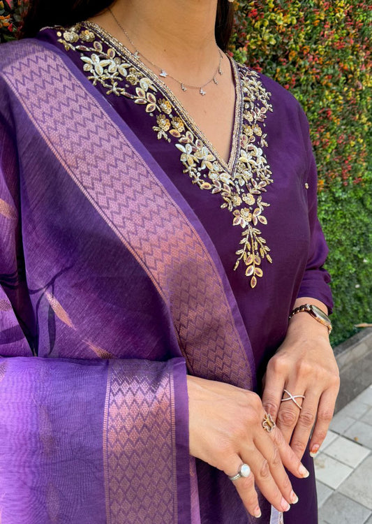 Women Wear Purple Kurta Set