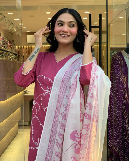 Gulabi Glamour: Festive Pink Kurta Set with Ethnic Touch