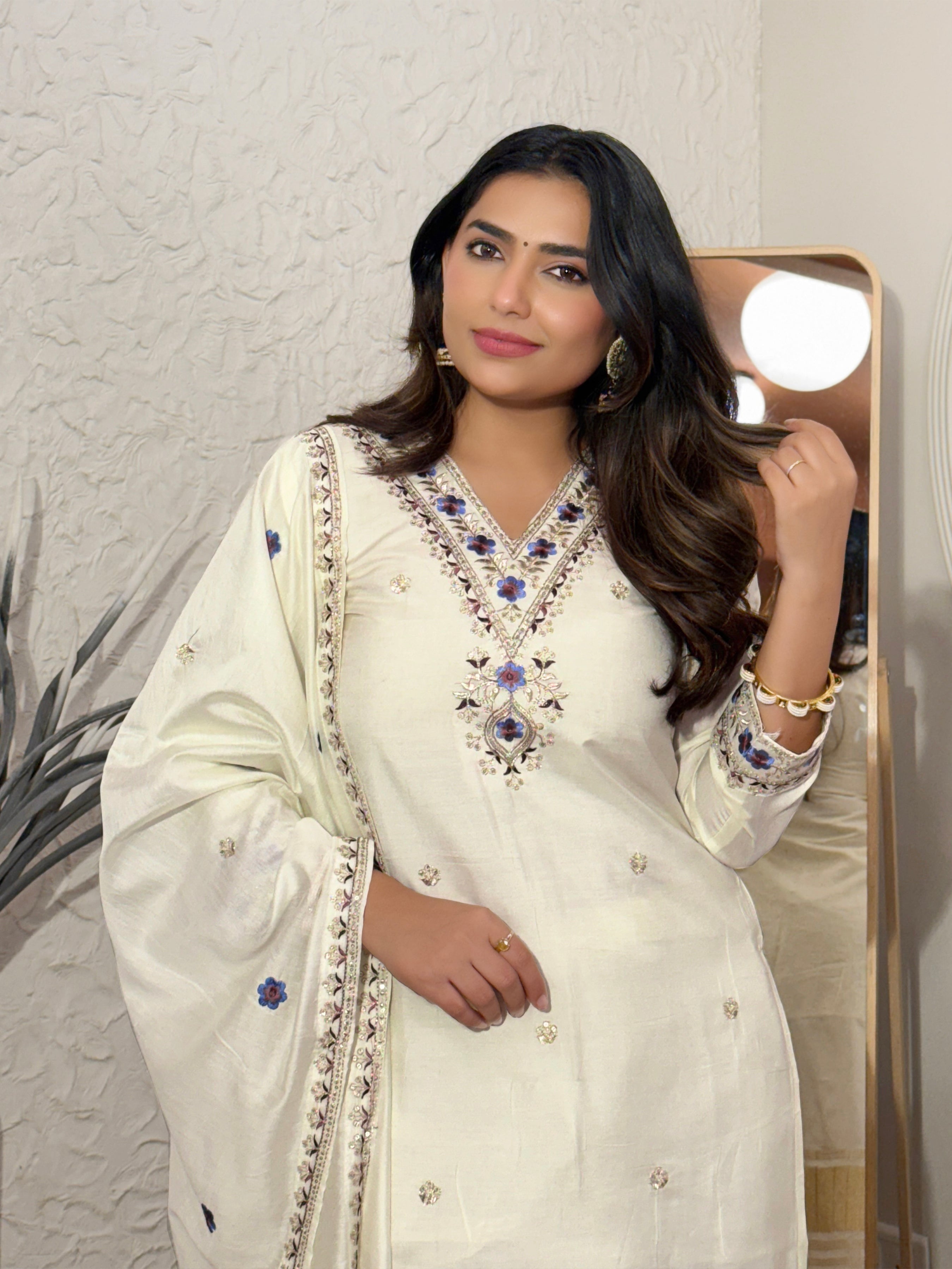 Elegant Off-White Embroidered Kurta Set with Dupatta for Women