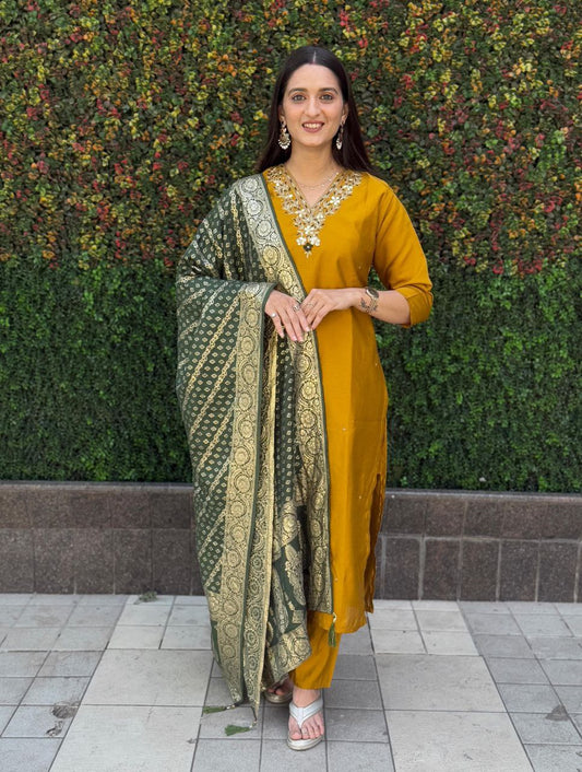 Yellow Kurti Set with Green Dupatta – Elegant Traditional Outfit for Women