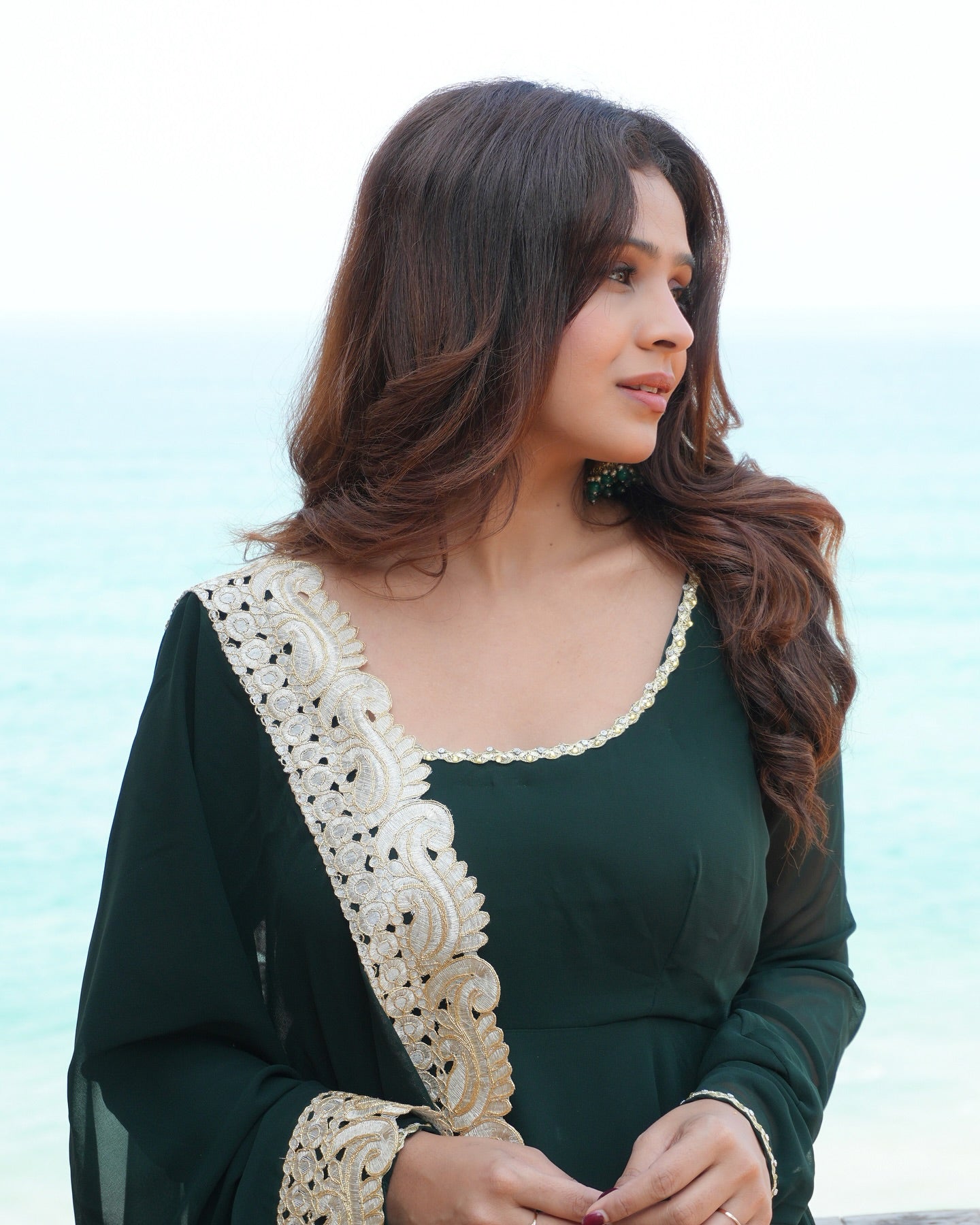 Emerald Green Silk Embroidered Salwar Suit Set with Organza Dupatta