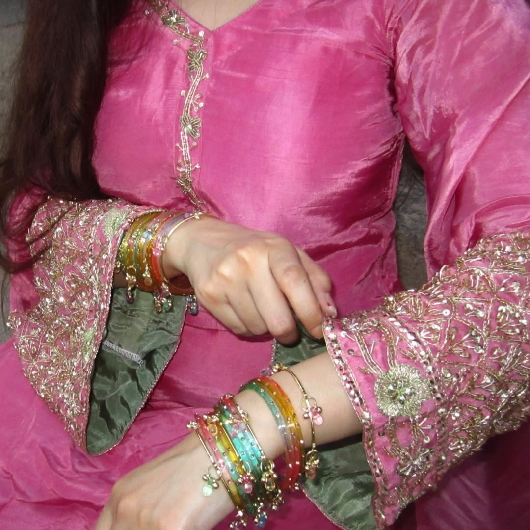 Silk Embroidered Salwar Suit Set with Dual-Tone Organza Dupatta