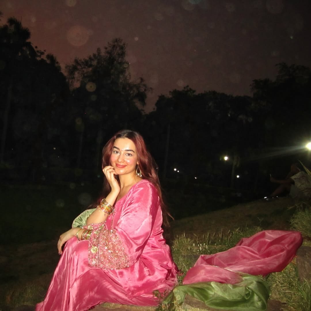 Silk Embroidered Salwar Suit Set with Dual-Tone Organza Dupatta