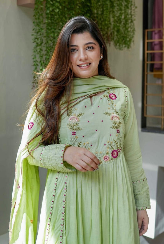 classi green kurta set for women