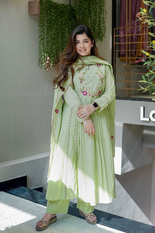 classi green kurta set for women