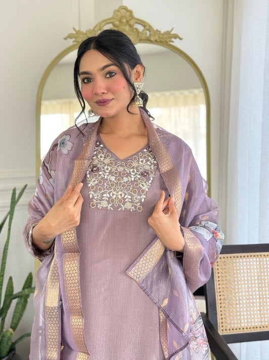 Attractive Light purple Kurta Set For Women
